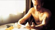 A Christopher Nolan classic with a mind-boggling screenplay | Image Source: Lionsgate Canada